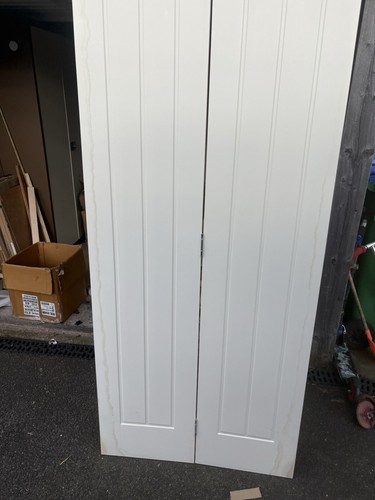 Howdens white internal bifold - white,